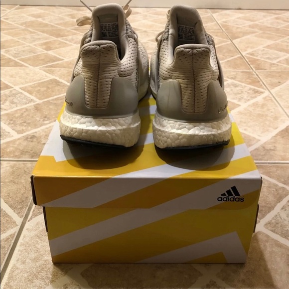 Ultraboost size 8 - Picture 4 of 4